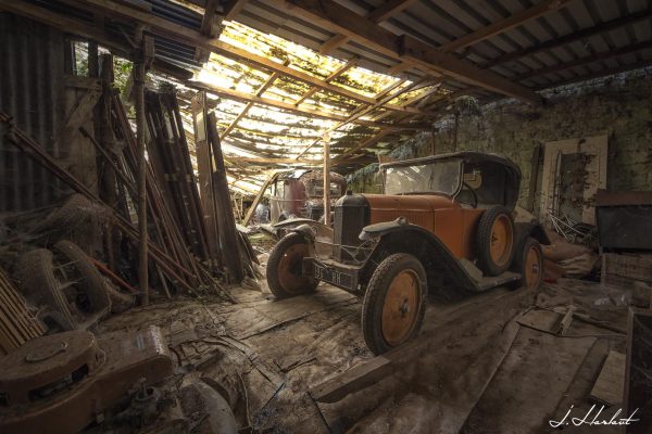 Photographie d'une Citroën trèfle 5ch