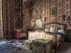 Photographie d'une chambre du Château de Sauveterre.