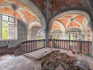 Photographie de l'intérieur du Château d'Azurie.
