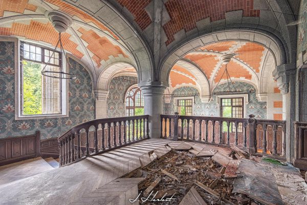 Photographie de l'intérieur du Château d'Azurie.