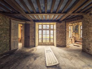 Photographie de l'intérieur du Château Séquoïa.