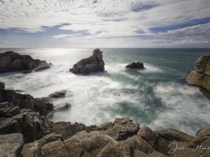 Photographie d'un bord de plage.