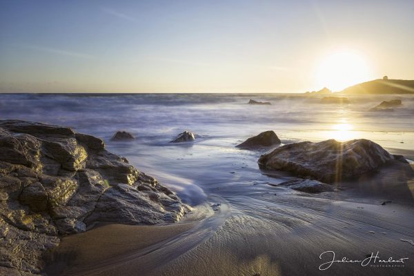 Photographie d'un bord de plage.