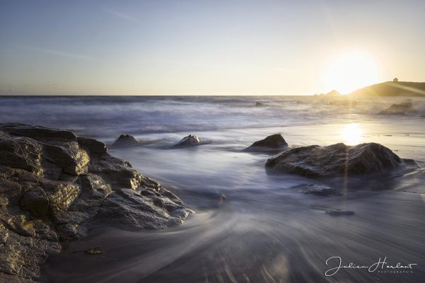 Photographie d'un bord de plage.
