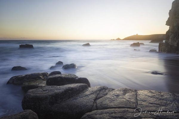 Photographie d'un bord de plage.