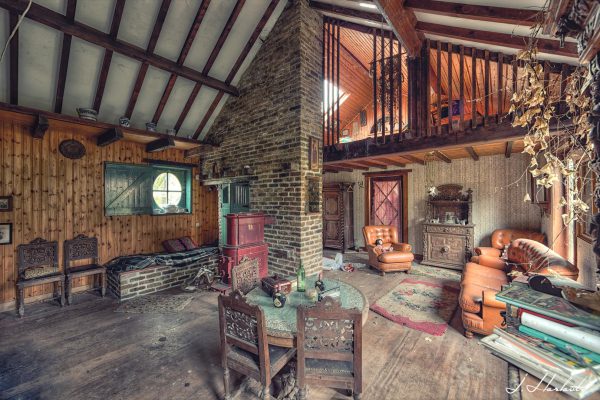 Photographie de l'intérieur d'une ancienne Ferme bien conservée.
