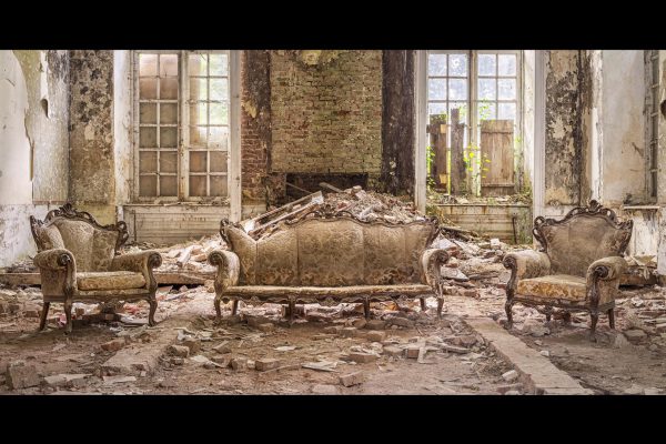 Photographie de la salle de réception au château congo.