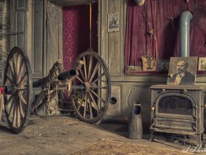 Photographie d'un canon réalisée dans le Château Secession.