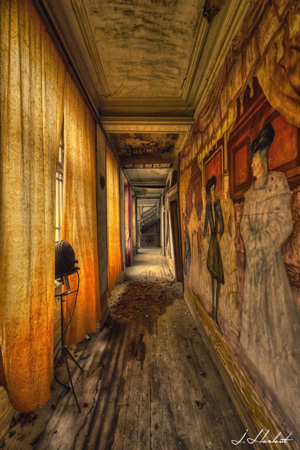 Photographie des fresques du Château Sécession.